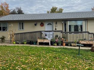 411 NW Heidi Ave, Winston, OR 97496