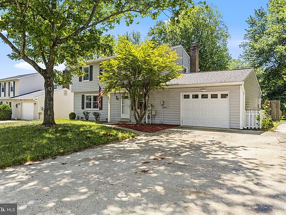 2nd image of 10755 Cedarwood Dr