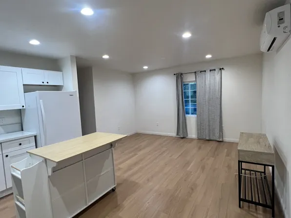 12165 Wind River Cir, Moreno Valley, CA