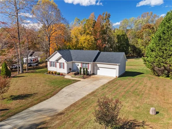 7107 Stoney Acres Ct, Gibsonville, NC 27249