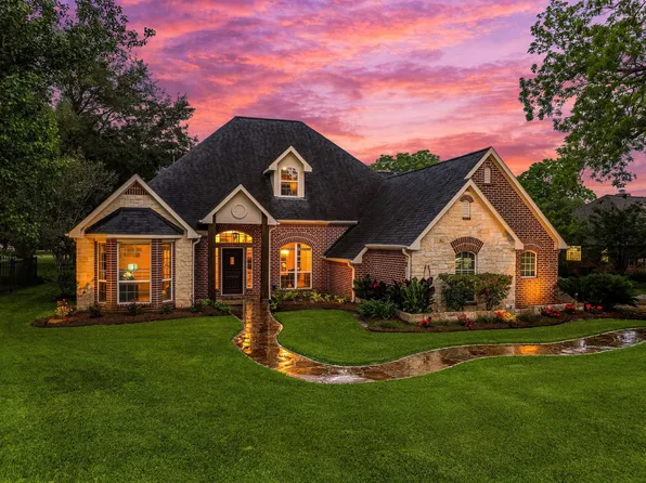 5234 Weston Dr, Weston Lakes, TX 77441