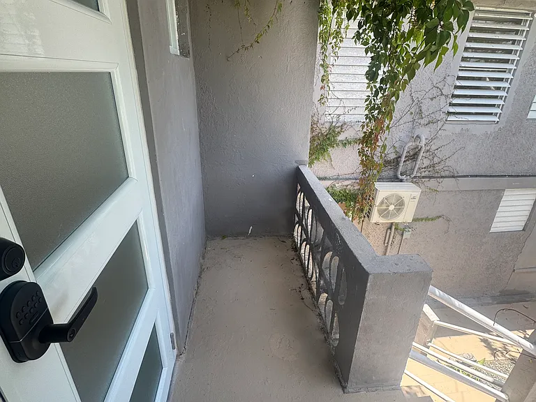 1458 Pso Damisela #10 — Photo 5