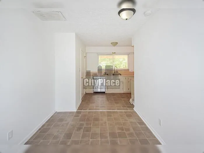 636 Oak Dr — Photo 10