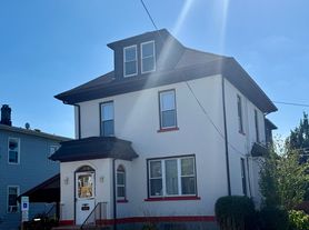 444 Central Ave, Carlstadt, NJ