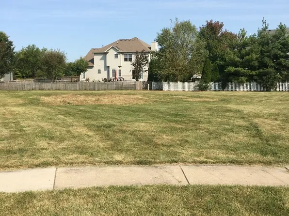 3365 Osprey Ct, Geneva, IL 60134