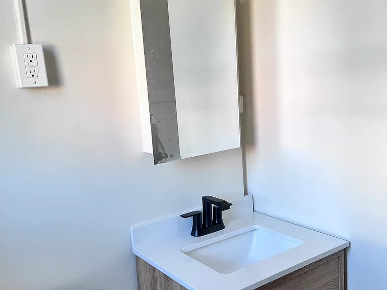 120 Cannon St #C3 — Photo 9