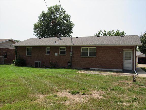 3rd image of 3212 Harvard Pl