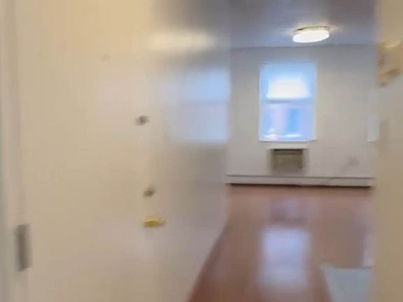 4th image of 8 E 118th St #Penthouse 1