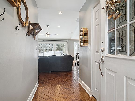 2nd image of 469 Pheasant Ridge Rd