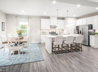 4624 Landgreen St #24, Rockville, MD 20853