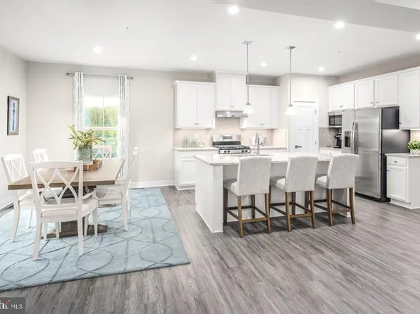 15574 Twin River Cir #H020, Bowie, MD 20716