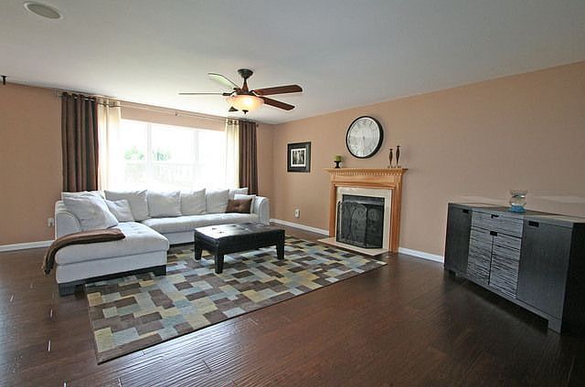 2nd image of 1061 Dardenne Woods Dr
