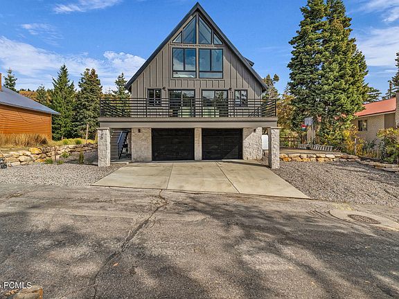 2nd image of 700 Aspen Dr