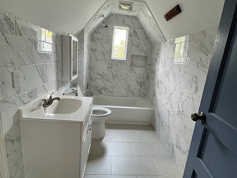 929 McClurkan Ave — Photo 10