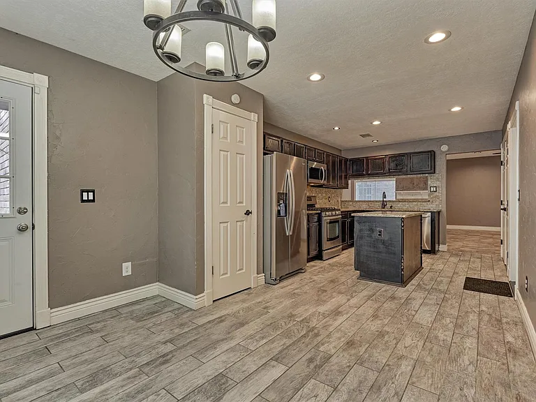 30 Cottage Grove Pl — Photo 18
