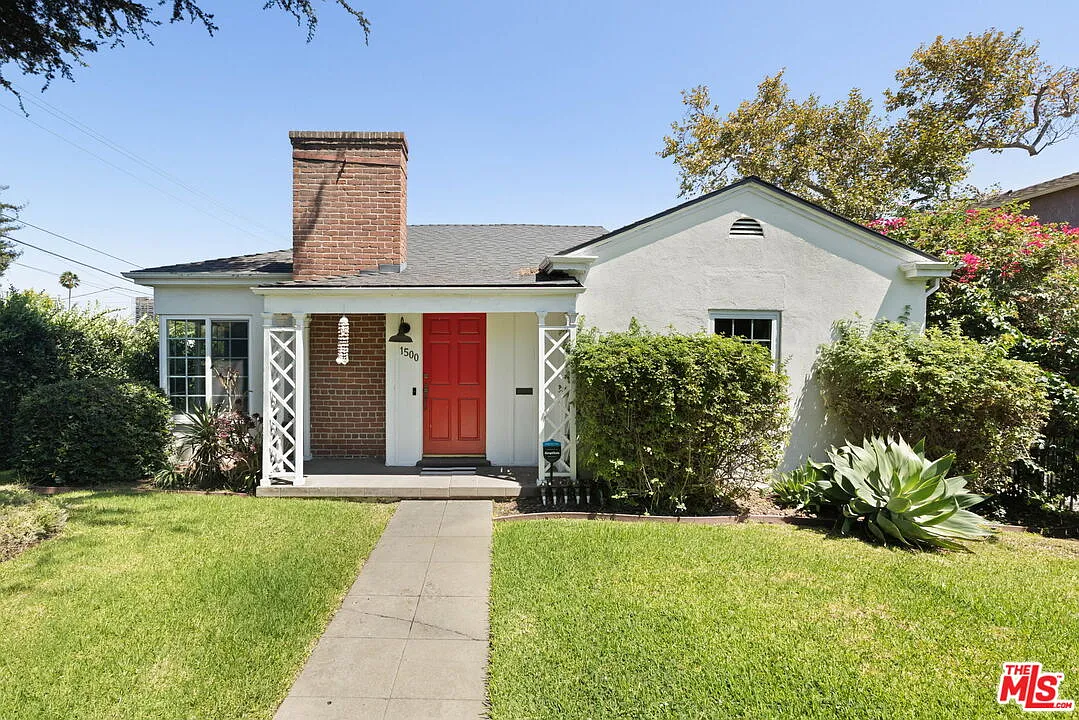 2 bed, 1.5 bath, 1117 sqft, $4,995 — Photo 1