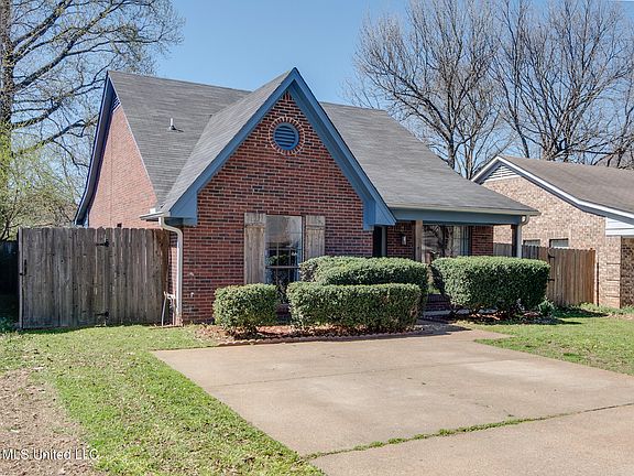 2nd image of 6843 Maury Dr