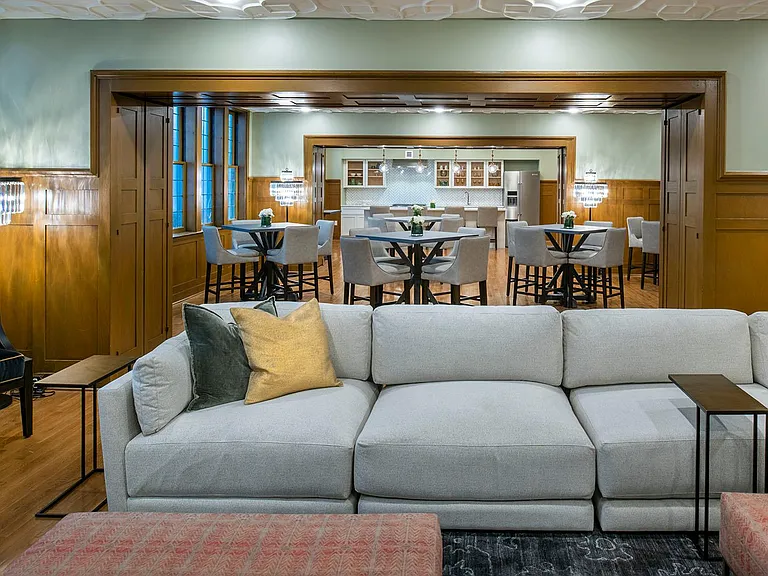 Athlon - Resident Lounge