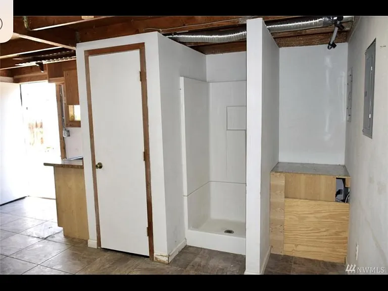 903 W 5th Ave — Photo 29