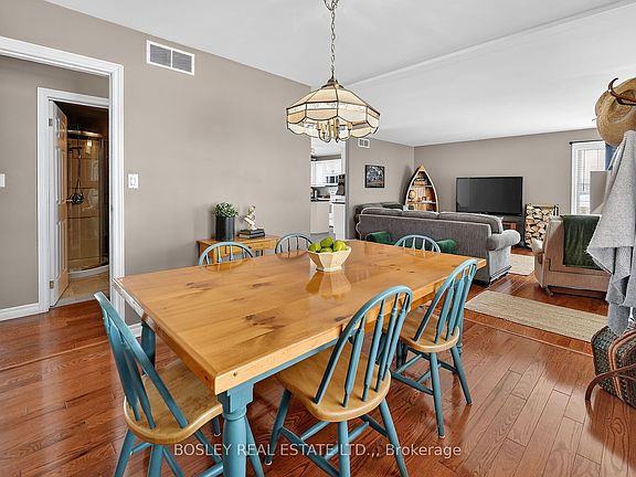 4th image of 910 Holloway Bay Rd N