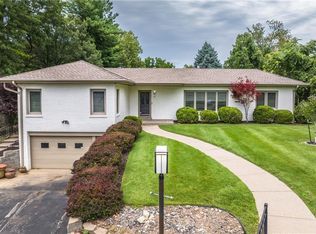 17 Lindenwood Ln, Saint Joseph, MO 64505