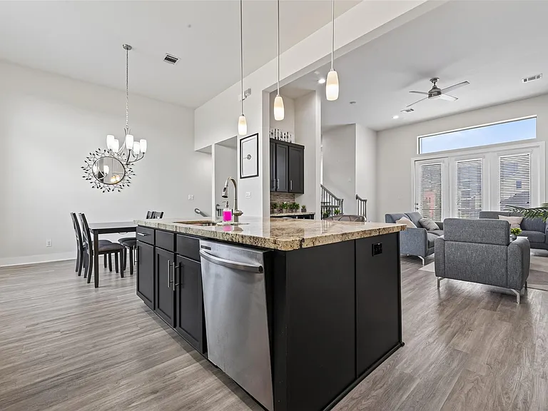 4104 Marina St — Photo 14