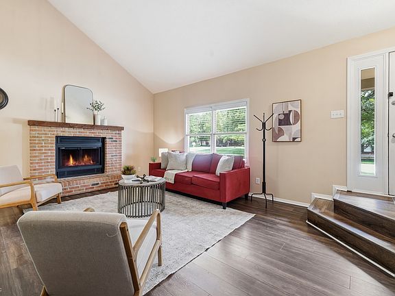 5th image of 7548 Castleton Farms West Dr