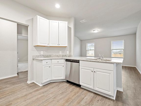 5th image of 3209 Ridge Pl