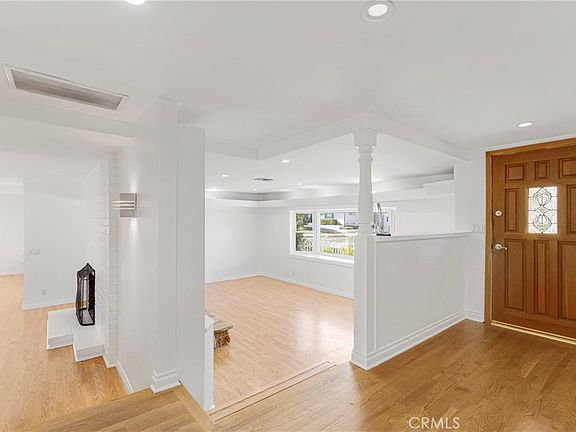 5th image of 23728 Bessemer St