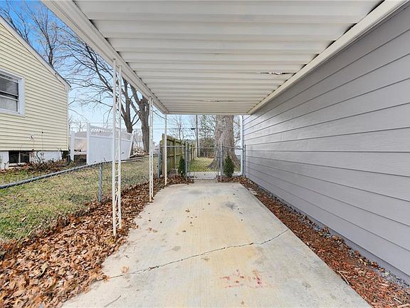3rd image of 12701 E Bowen St