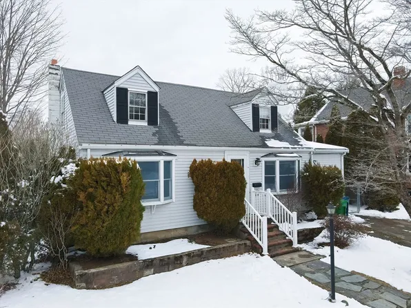 17 Kilburn Rd, Newton, MA 02465