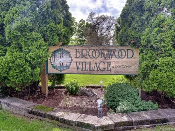 53 Brookwood Dr APT B, Rocky Hill, CT 06067