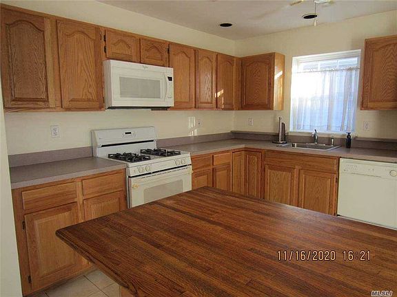 3rd image of 5182 Village Cir E