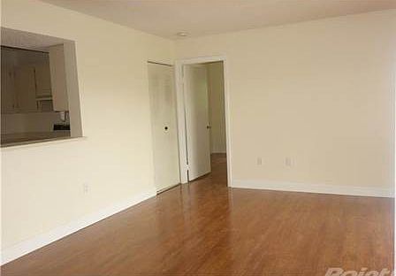 2nd image of 400 Palm Cir W APT 306