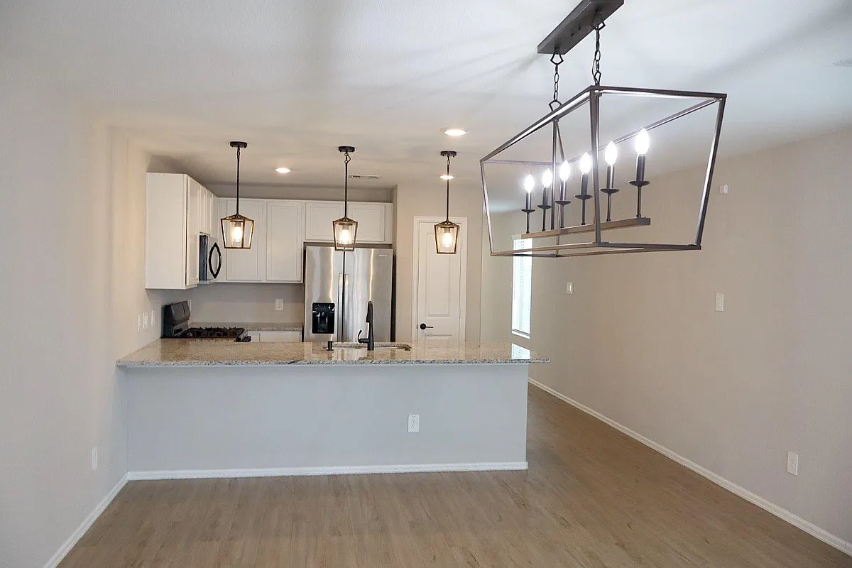 Building Photo - 236 Rustic Ridge Cir