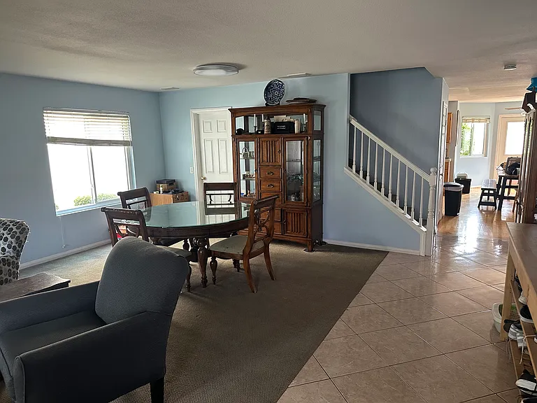 405 Lexington Cir — Photo 13