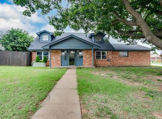 214 Del Mar Dr, Yukon, OK 73099