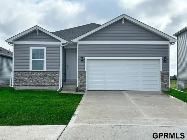 12668 S 204th Ave, Gretna, NE 68028