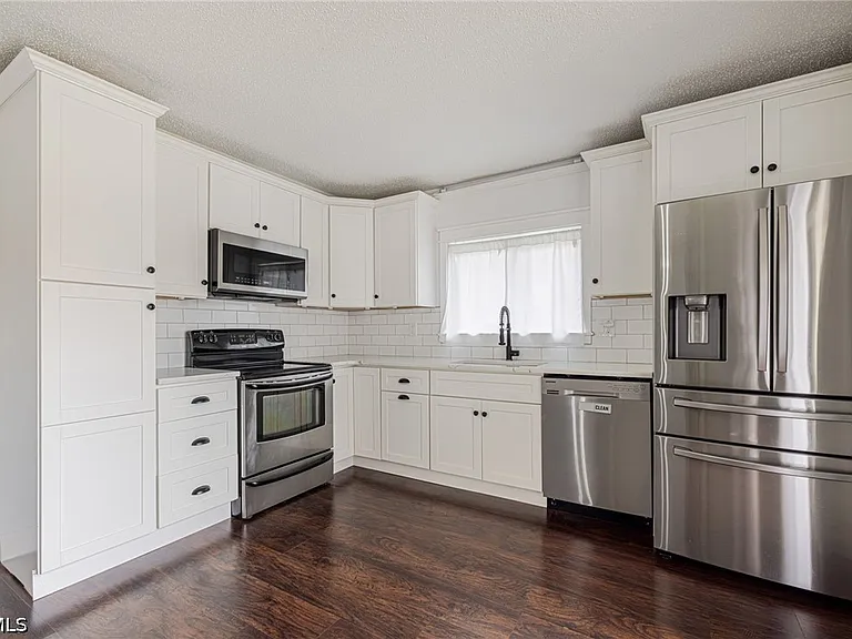 1418 Park Shore Cir #3 — Photo 4