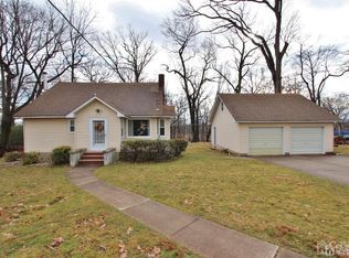 92 Coleman St, Edison, NJ 08817