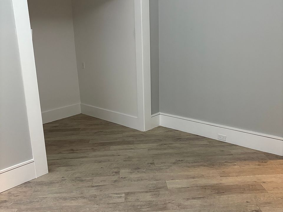 2nd image of 729 Mason St APT 24