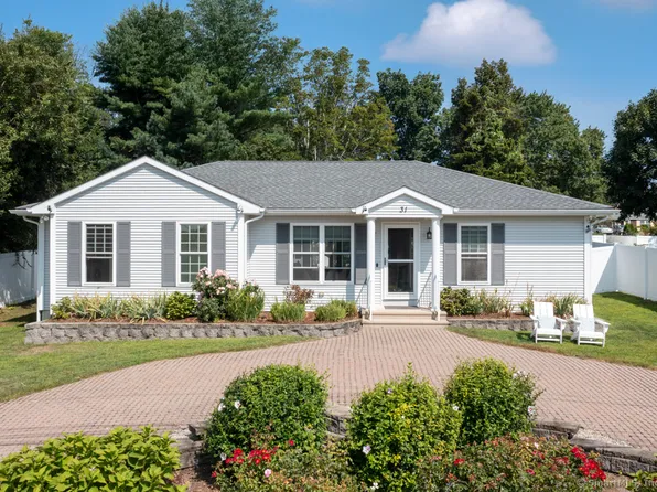 31 Merrill Road, Clinton, CT 06413