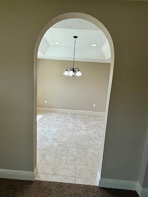 3 bed, 1950 sqft, $1,975 — Photo 2