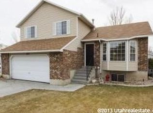 2323 W Blazer Cir, Riverton, UT 84065