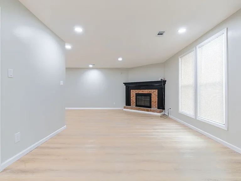 1000 Rampart Pl — Photo 3