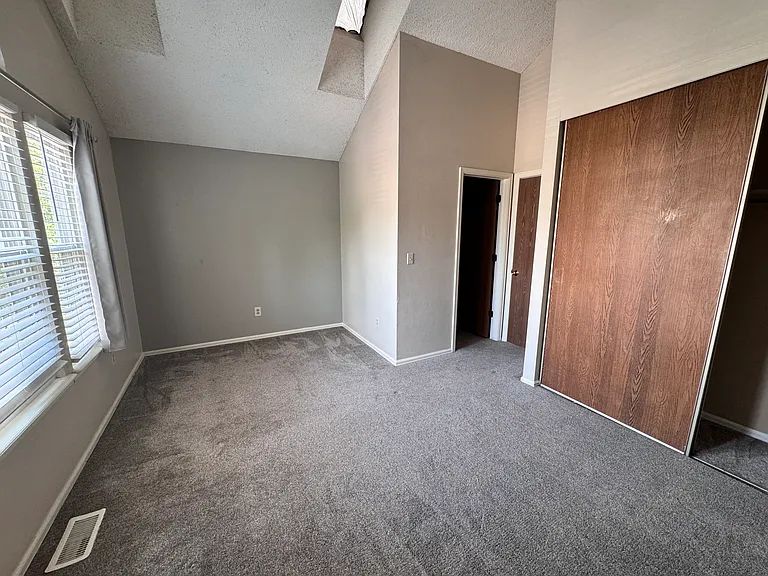1201 S Waco St #E — Photo 11