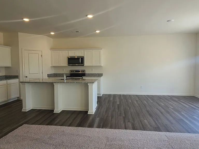 132 Verona Dr — Photo 4