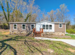 456 W Outer Dr, Oak Ridge, TN 37830