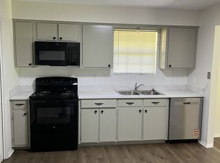 1322 Hillcrest Dr, Conway, AR 72034