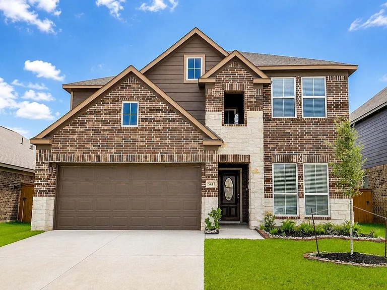5443 Grand View Dr — Photo 1